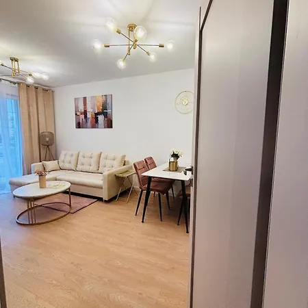 Lotus Impero Oddzielna Kuchnia 2 Garaz