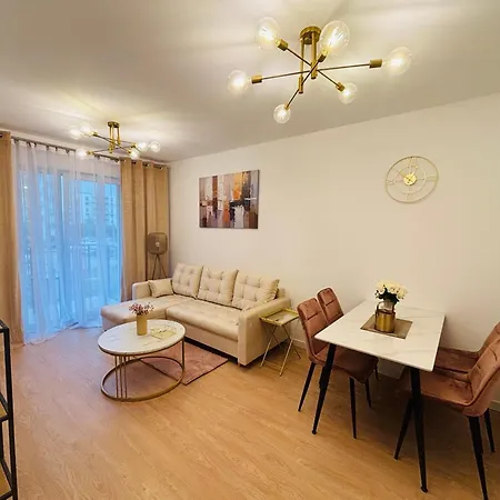 아파트 Lotus Impero Oddzielna Kuchnia 2 Garaz