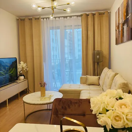 Lotus Impero Oddzielna Kuchnia 2 Garaz