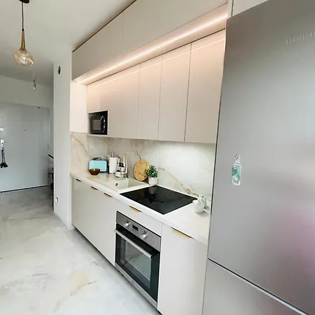 Lotus Impero Oddzielna Kuchnia 2 Garaz *